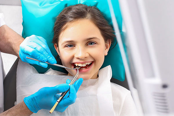 Лечение постоянных зубов у детей в Мурманске